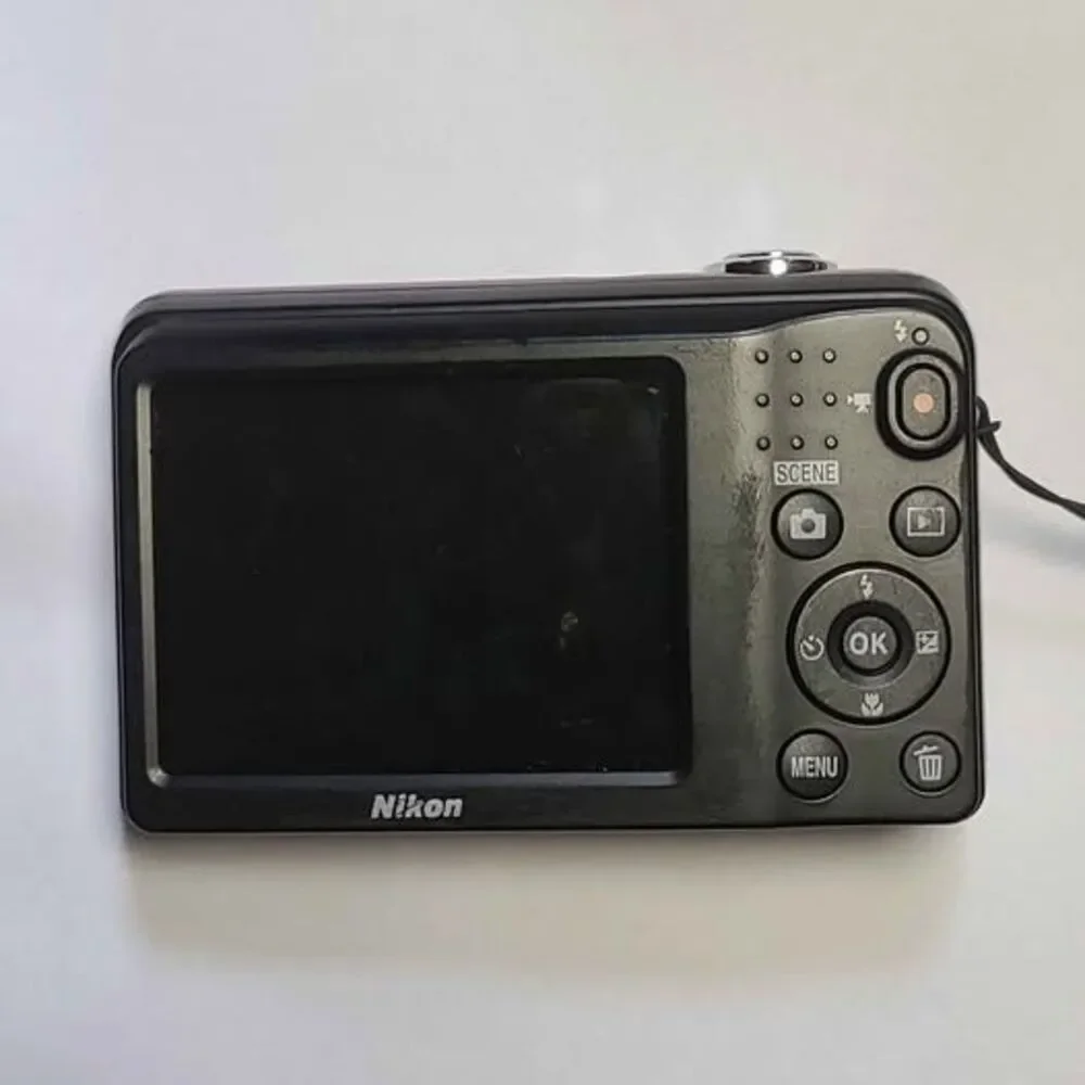Nikon Coolpix L29 Digital Camera